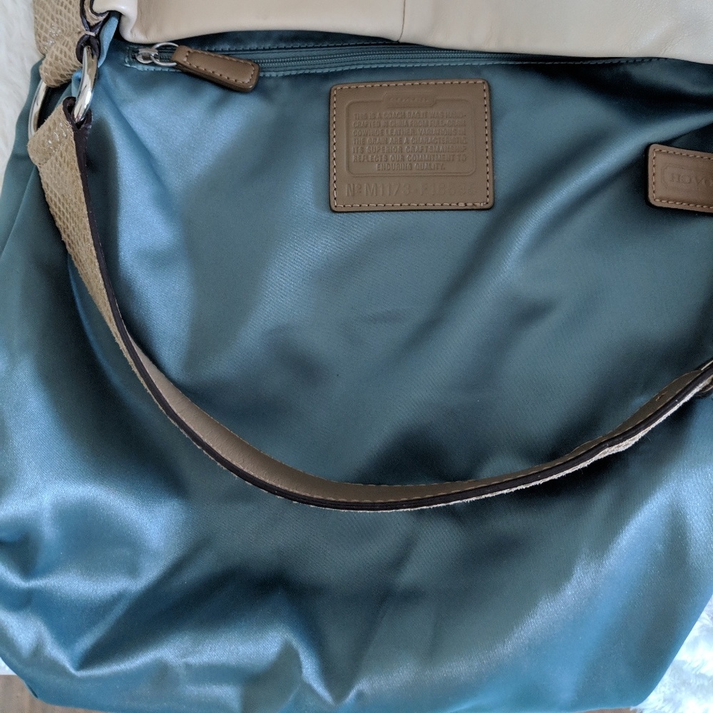 Coach Shoulder Bag - Picture 5 of 8